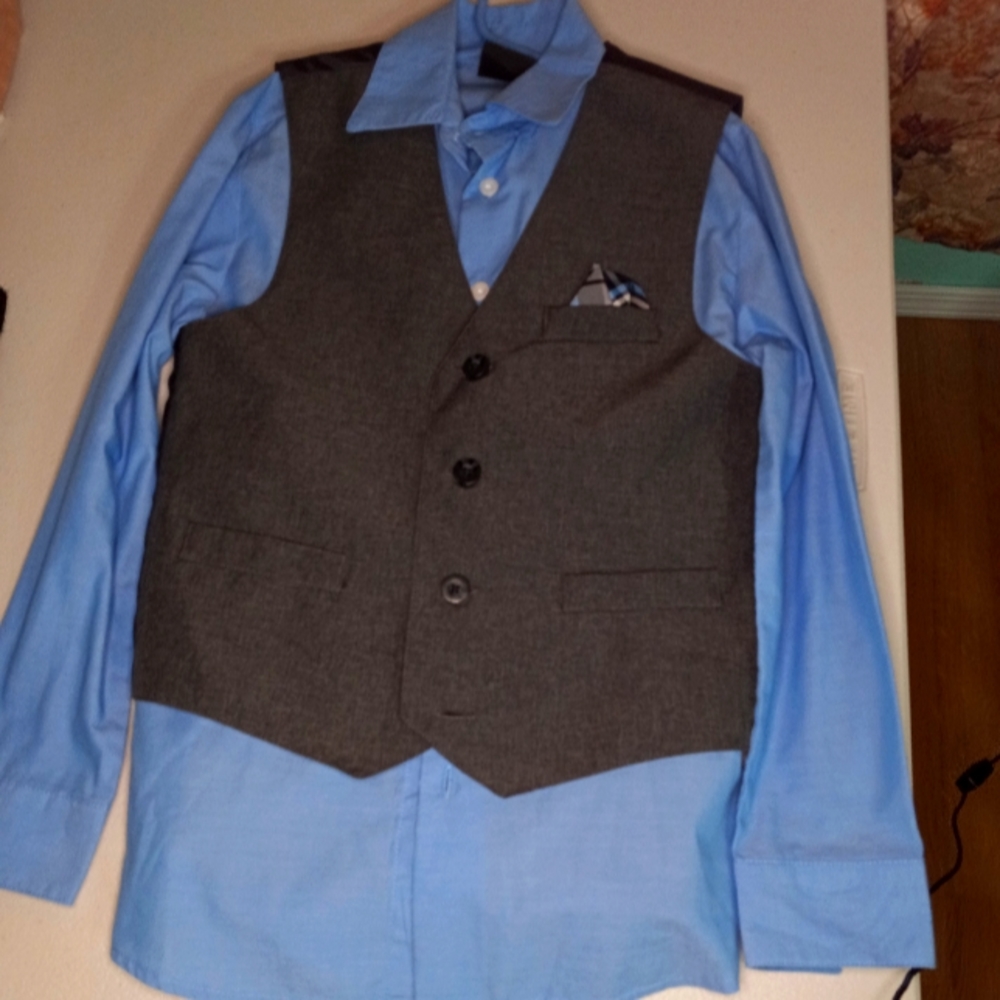 Boys suit with tie and pants